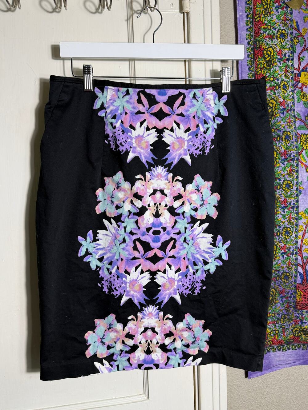 Mossimo Black Floral Pencil Skirt - Size 16